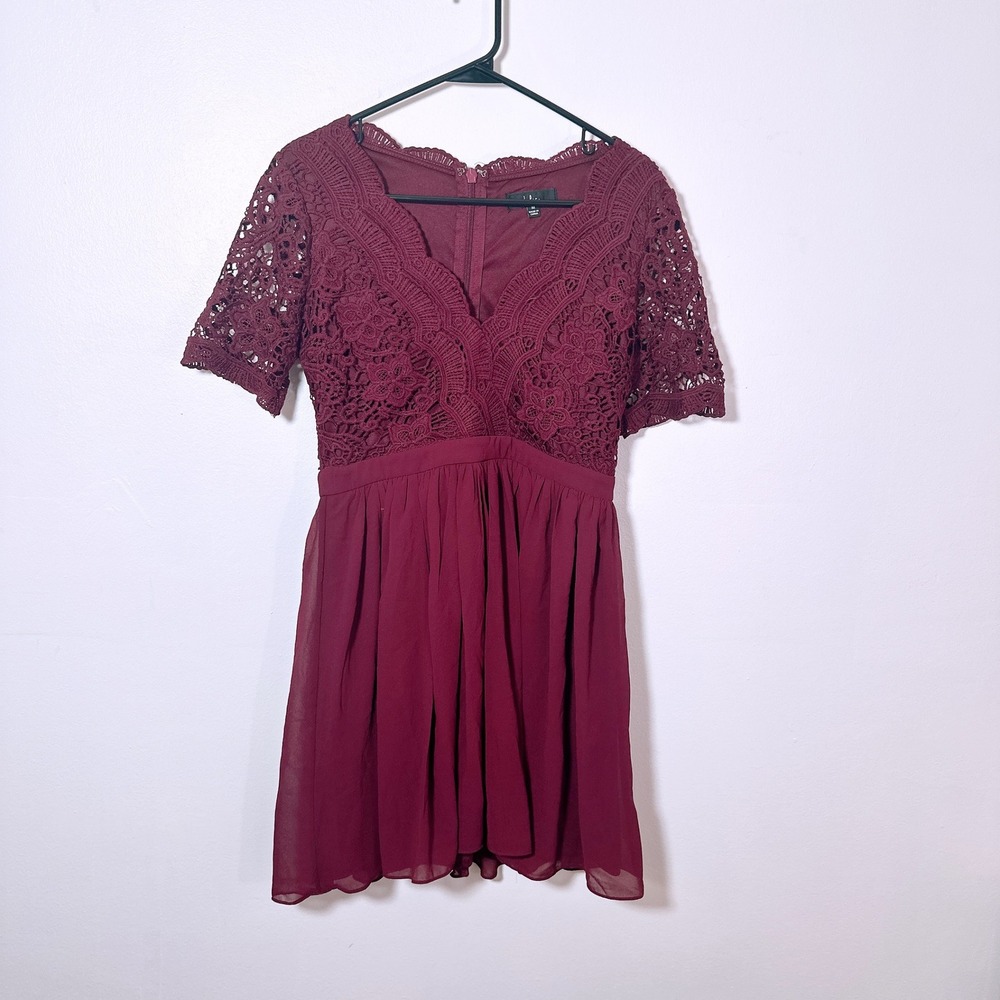 Lulus Size M Burgundy Lace Crochet Chiffon Mini Dress V-Neck Short Sleeve Maroon - Picture 2 of 6